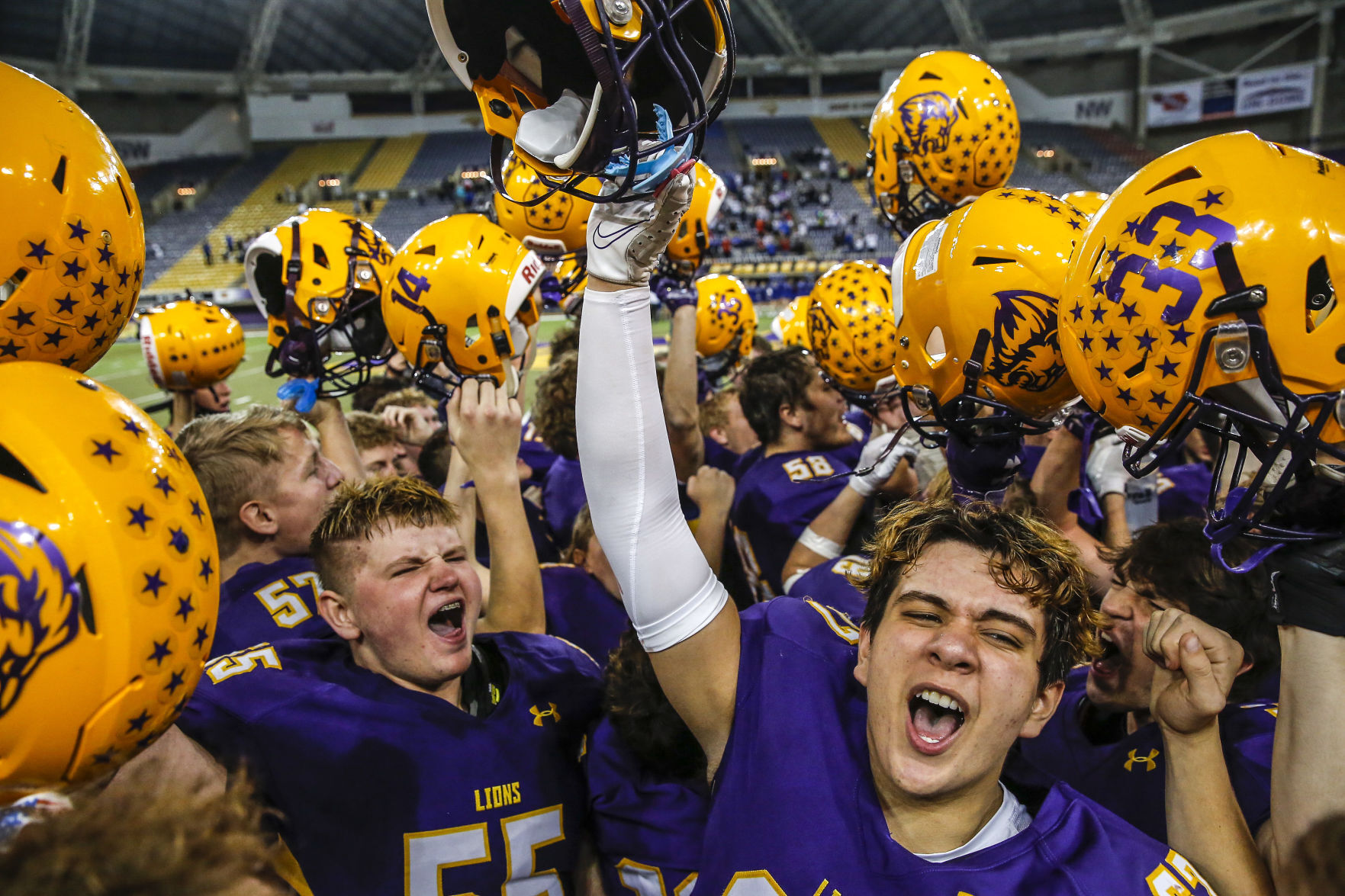 State Football 2A Central Lyon/George-Little Rock vs. Camanche 18